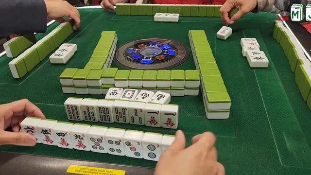 Jhat and Kling Uncover the Secret to the Best Mahjong Game Ever! -Jhat Mahjong Series No.322 смотреть онлайн