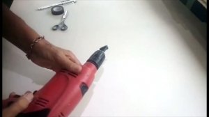 Как сделать вибромассажёр самому из предметов имеющихся почти у каждого мужчины дома. Субтитры.