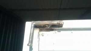 ЗАМОК ,ЗАПОР , ЩЕКОЛДА НА ЗАДНИЙ БОРТ .