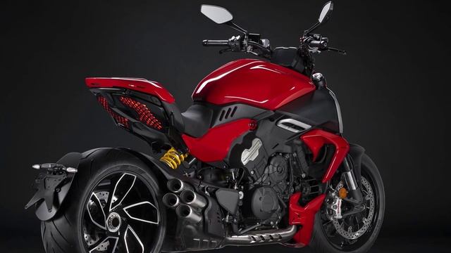 2023 Ducati Diavel V4 Rides with The Devil | V4 Granturismo Engine 1158 cc | Monocoque Frame смотреть онлайн