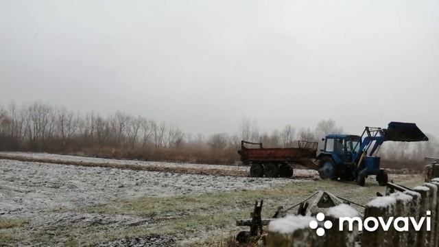 ДЕРЕВЕНСКИЕ БУДНИ!ТО ПАСЕМ,ТО СНЕГ!ПЫТАЕМСЯ РАБОТАТЬ-ВЫВОЗИМ НАВОЗ И ПАШЕМ ОГОРОДЫ!МОЯ КЛУМБА ! смотреть онлайн