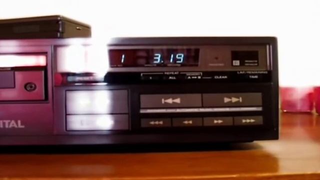 SONY CDP-101.avi смотреть онлайн