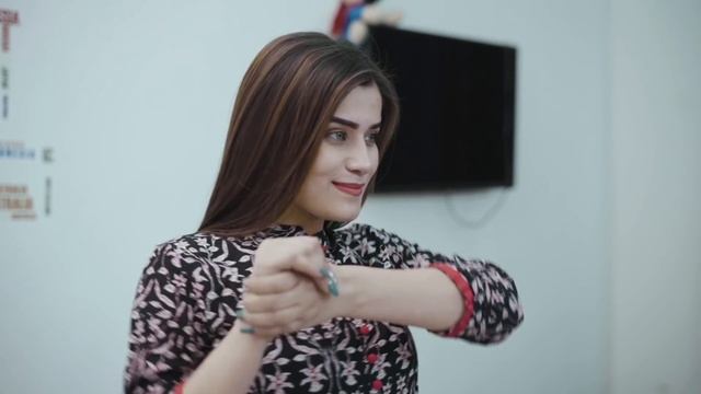 Tution Teacher Ki Beti Se Pyar || Elvish Yadav смотреть онлайн