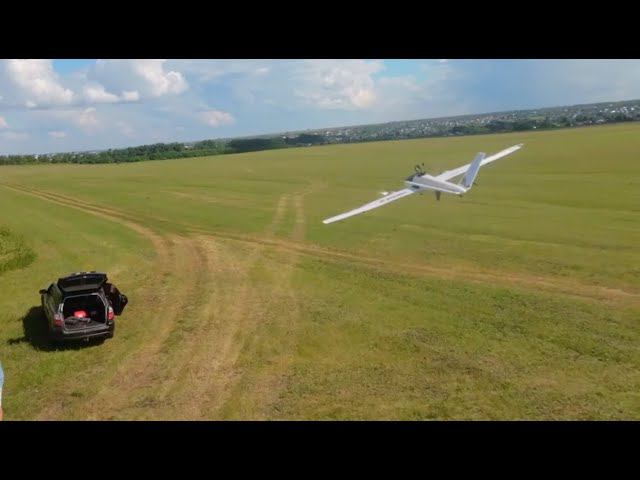 Над полями за самолетом смотреть онлайн