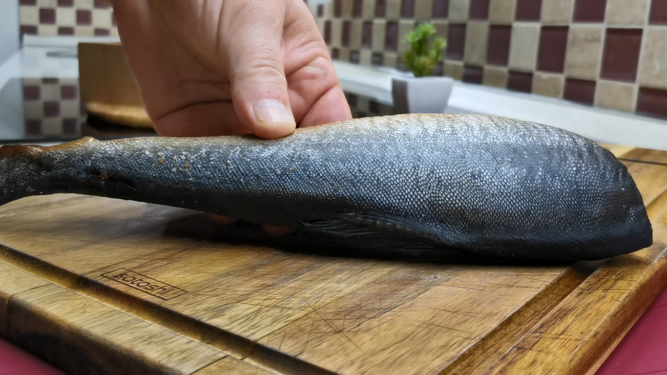 ЭТОМУ салату с рыбой нет равных! Готовлю на все праздники, недорого и гости в восторге смотреть онлайн