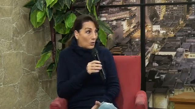 Entrevista con Lucero Lander de "La loca de las damas caídas" en el programa ¿Y tú de qué la giras? смотреть онлайн