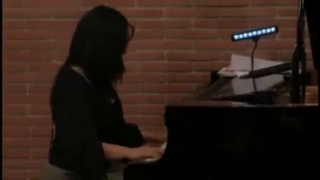 Zulfiyya Sadigova - Liszt - Concert Etude No2 "La leggierezza" (Italy, May 2011) смотреть онлайн