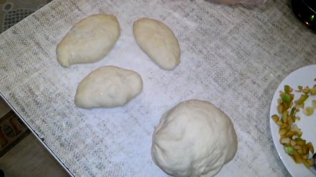 КАК РЕАНИМИРОВАТЬ ДРОЖЖЕВОЕ ТЕСТО. ТЕСТО ПАХНЕТ ДРОЖЖАМИ. Тесто перебродило смотреть онлайн