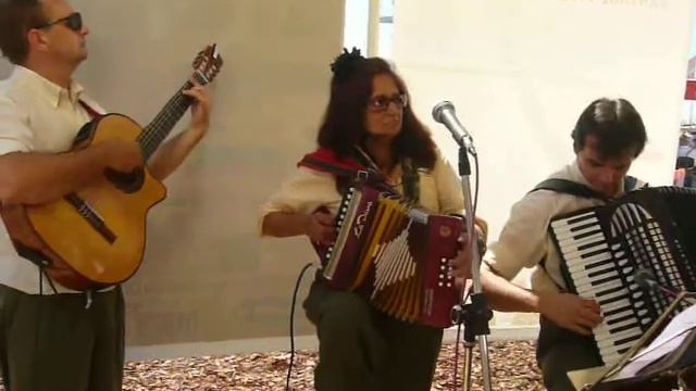 nelida disfrutando de laguna totora.mov смотреть онлайн