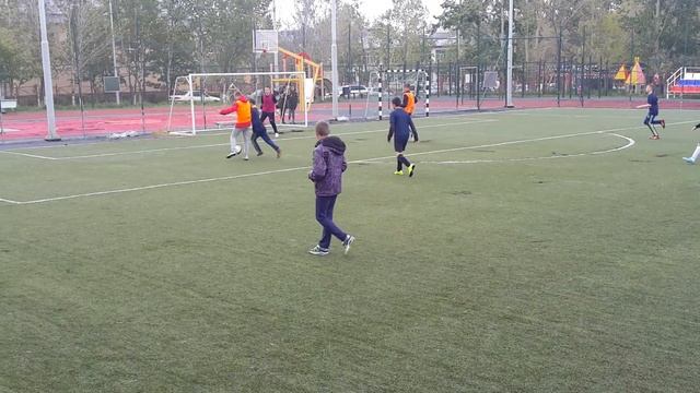 Север - Школа №3 6:5 (2:1) смотреть онлайн