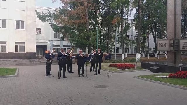 Марш покорителей космоса. Духовой оркестр Бравур смотреть онлайн