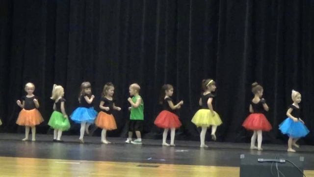 It's a Small World, Beginning Dance, Y Dance Recital Aug 2013 Jackson смотреть онлайн