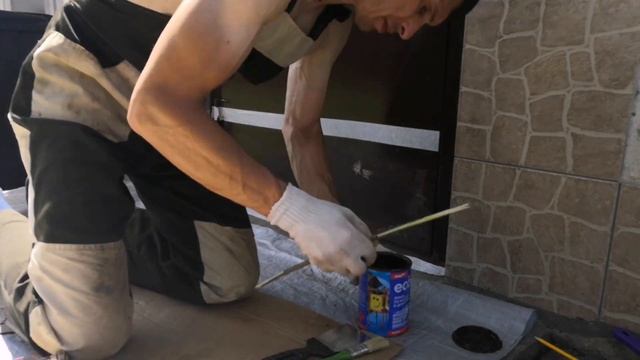 Реанимирую стальную дверь. Прослужит ещё долго.