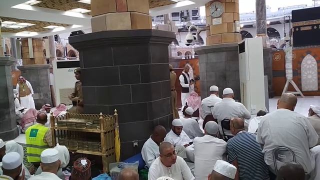 Мекка, место где молится имам . смотреть онлайн