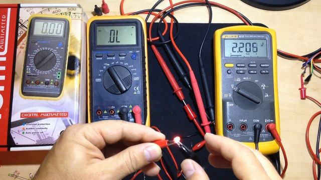 MY-68 Mastech clone DMM next to a Fluke 87V смотреть онлайн