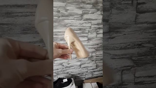 Туфли беж лак круглый носок смотреть онлайн