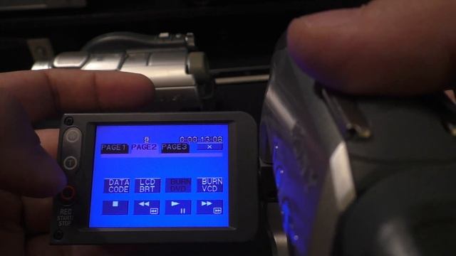 ?? Sony DCR-DVD405E (2006) и ??Sony DCR-HC22E (2005) смотреть онлайн