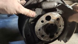 Замена задних тормозных колодок Ваз 2107