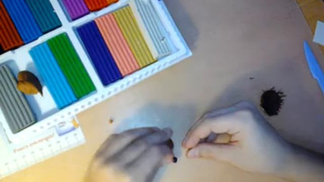 Как сделать прикольного ежика из пластилина своими руками#фигурки из пластилина#лепим зверюшек смотреть онлайн
