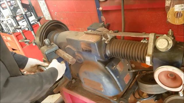 How To Cut Brake Drums on AMMCO 4000 LATHE - how to resurface refinish recondition machine FAST! смотреть онлайн