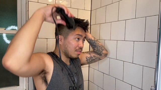 HOW TO CUT YOUR OWN HAIR💈| SELF CUT 2020 | Vinz Leonardo смотреть онлайн