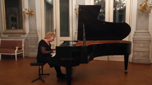 BAKIŞ AÇISI-GÜLSİN ONAY BEETHOVEN AY IŞIĞI SONATI смотреть онлайн
