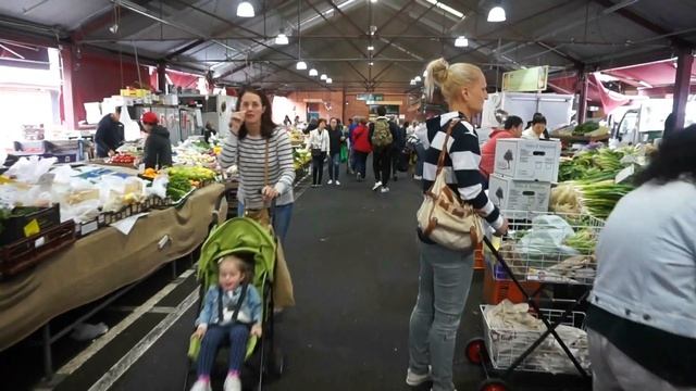 MELBOURNE'S iconic marketplace ??, QUEEN VICTORIA MARKET - let's go! (Australia) смотреть онлайн