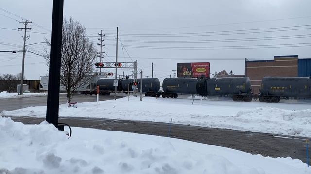 01/30/23: CSX #3311 Leads Medium L303 Load смотреть онлайн