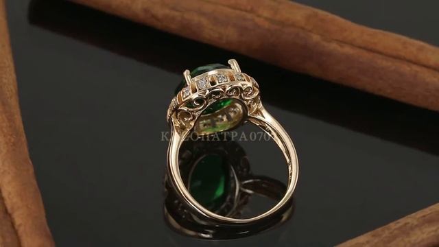 Видное кольцо с ярким фианитом, покрытое золотом смотреть онлайн