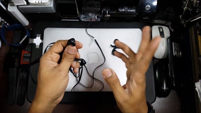 Philips Earphones SHE1525BK (Unboxing & Overview ) смотреть онлайн