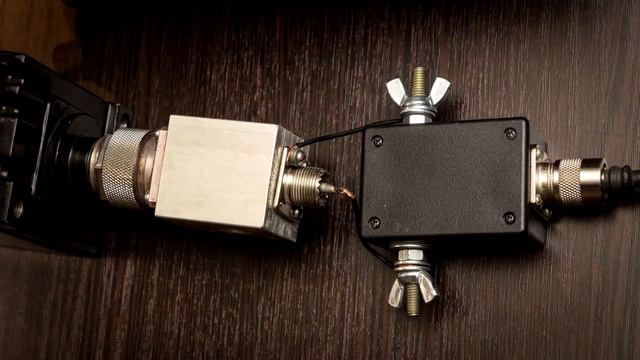 Проверяю самодельный Balun КСВ-метром. Работа измерителя КСВ Nissei RS-101.