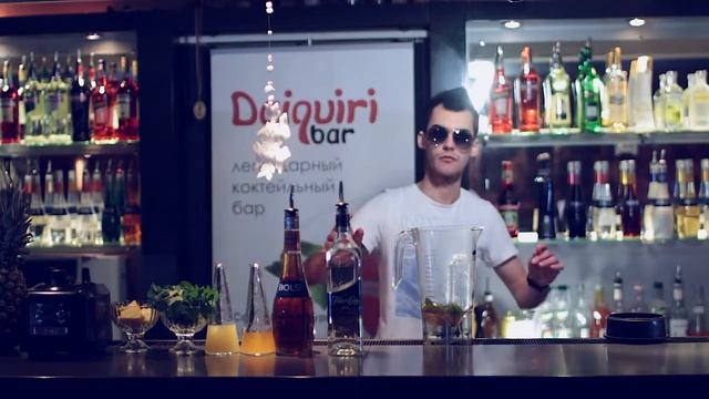 Daiquiri-вторник с Валерием Расиным. Рубрика homevideo. Коктейль "Падение Миссионера" смотреть онлайн