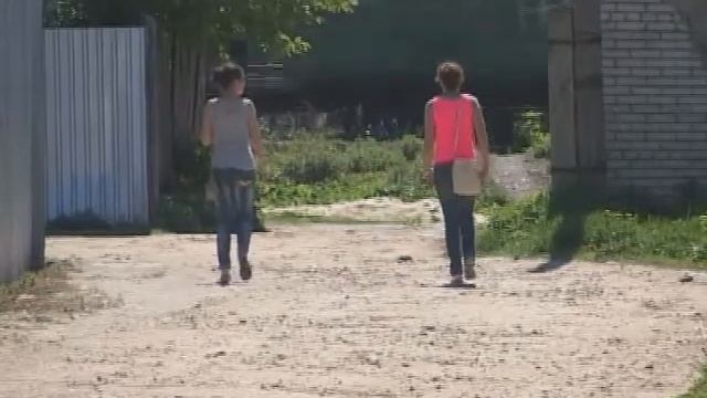 Саратовский гастролер с «кодексом чести» и его подруга грабили дома в Кузнецке смотреть онлайн