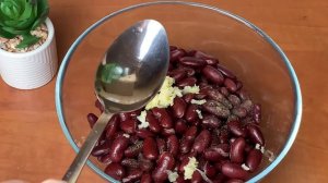 ВКУСНЕЙШАЯ НАМАЗКА НА ХЛЕБ! Красиво. Быстро. Полезно. Беру банку фасоли и готовлю гениальную закусу