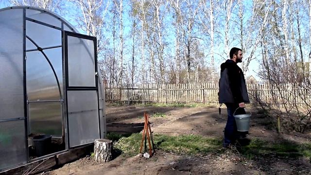 Очень короткий метр. Куда унесли ведро? смотреть онлайн