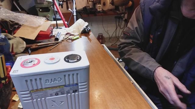 LiFePo4 batteria per pompa immersione. Hookah diving sistem Система хука.una cela3.2 volt 100 amper смотреть онлайн