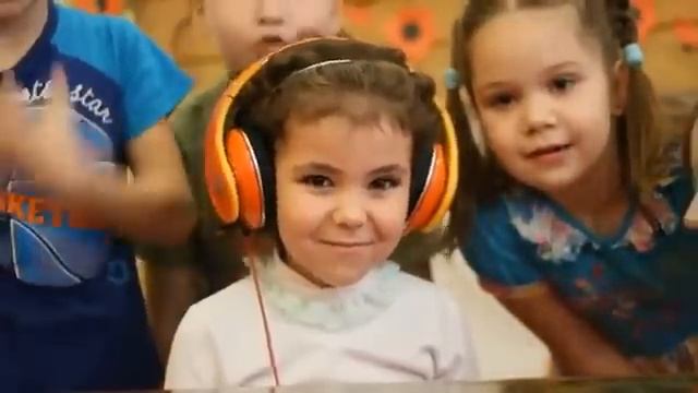 Реакция детей на Dub Step в наушниках Monster Beats* смотреть онлайн