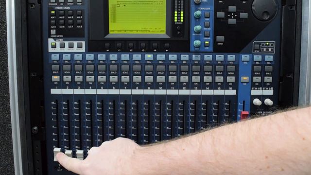 How to use the aux outputs on a Yamaha 01V96 series mixer смотреть онлайн