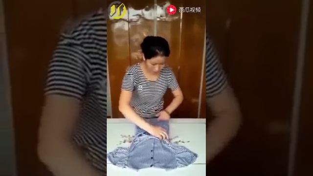 Складываем одежду по-китайски, лайфхак как сэкономить место в чемодане смотреть онлайн