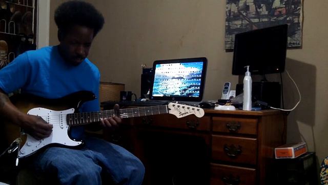 Squire Strat Pack Stratocaster 2019 new смотреть онлайн