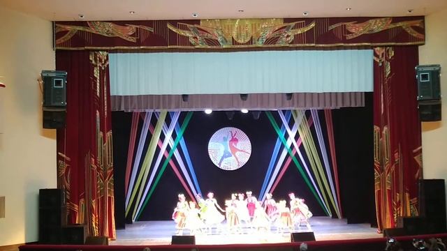 Хореографический коллектив эстрадного танца "УЛЫБКА"- Шапокляк смотреть онлайн