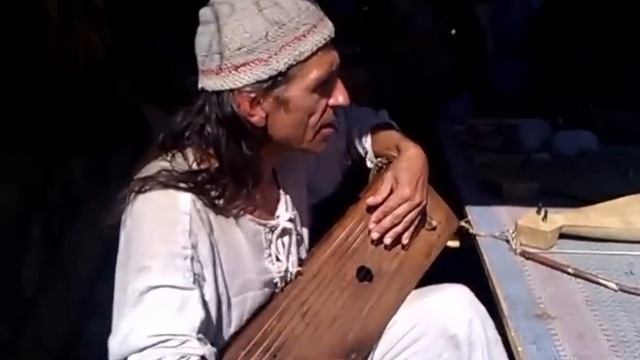 Старинные Русские музыкальные инструменты в действии. Москва - Коломенское смотреть онлайн