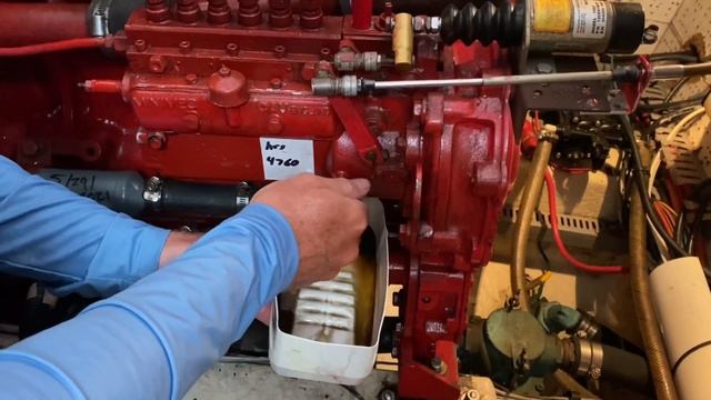 Grand Haven Engine Maintenance changing oil in our Ford Lehmans injection pump￼ budget trawler life смотреть онлайн