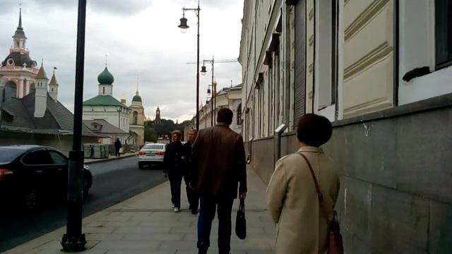 Улица Варварка и парк Зарядье в Москве смотреть онлайн