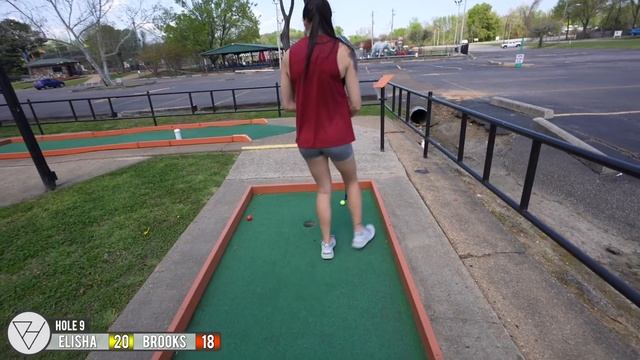 We Both Get A Hole In One Playing Putt Putt Today! смотреть онлайн