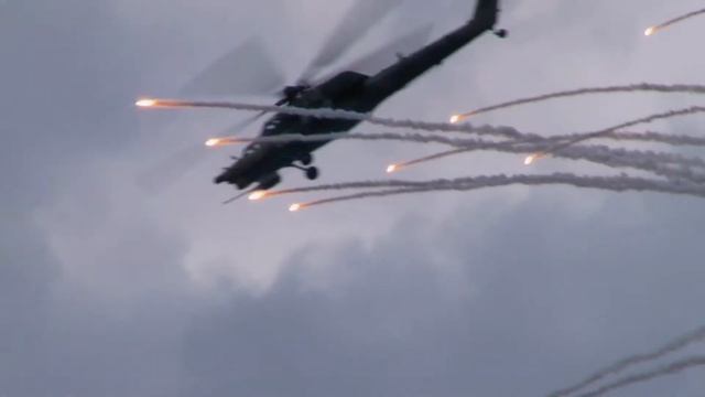 Авиационный праздник в честь 50-летия Саратовского высшего военного авиационного училища летчиков смотреть онлайн