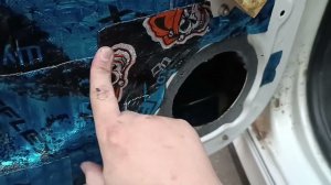 Зашумил задние двери+ динамики dl audio + твиттеры