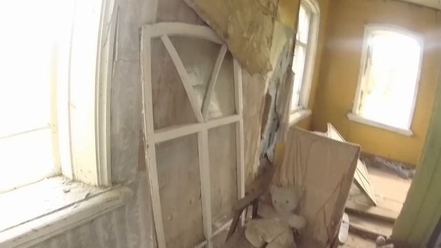 Деревня на берегу реки , рай для рыболова ,много заброшенных домов смотреть онлайн