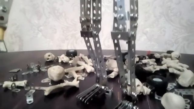 Терминатор т800 из металлического конструктора . смотреть онлайн