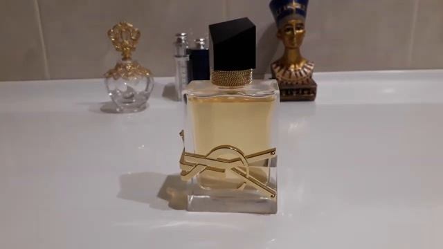 Парфюм  Eau De Parfum Yves Saint Laurent 